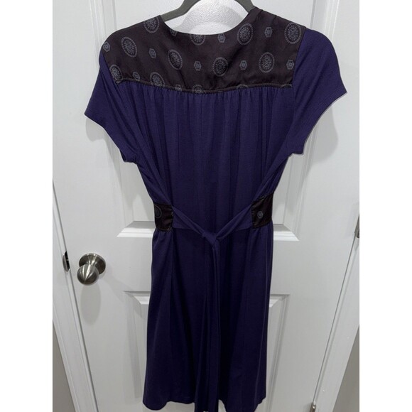 Banana Republic Stretch Dress With V-Neck And Cinched Empire Waist - Picture 13 of 13